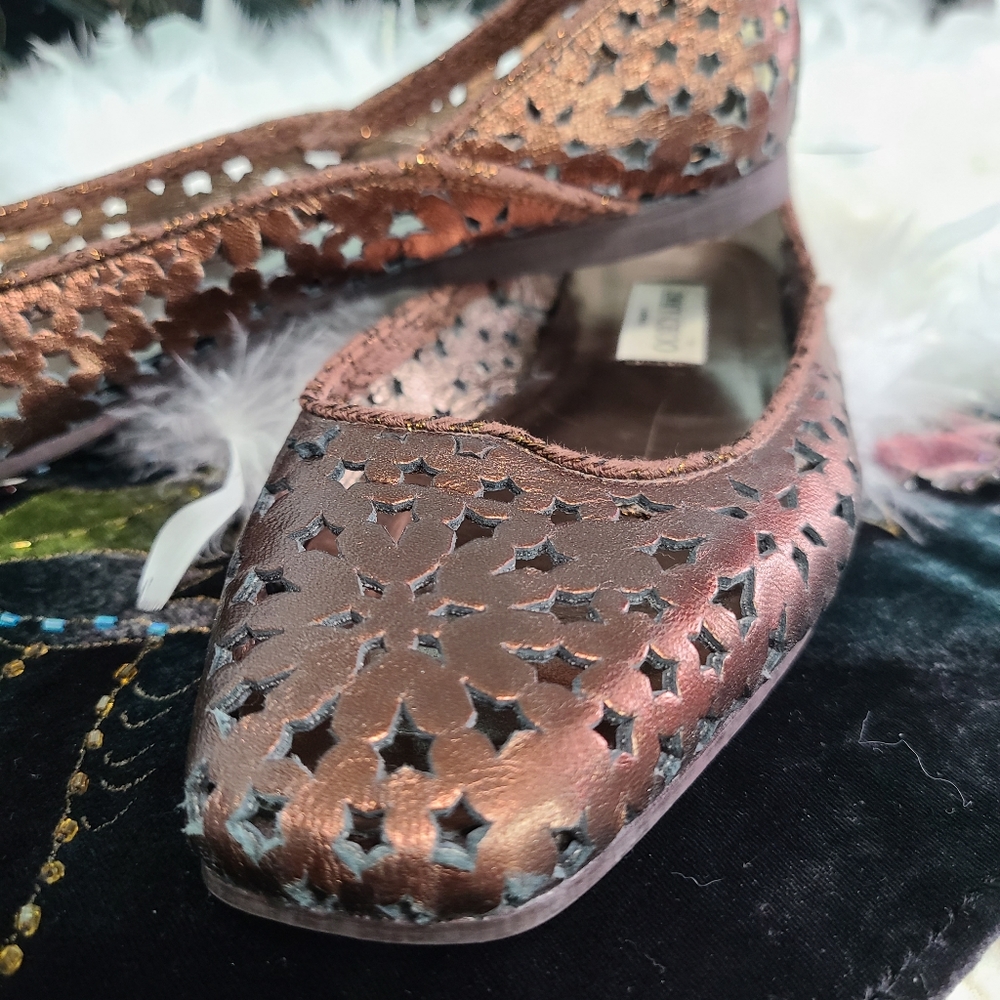 EUC Jimmy Choo metallic Flats - Picture 4 of 4